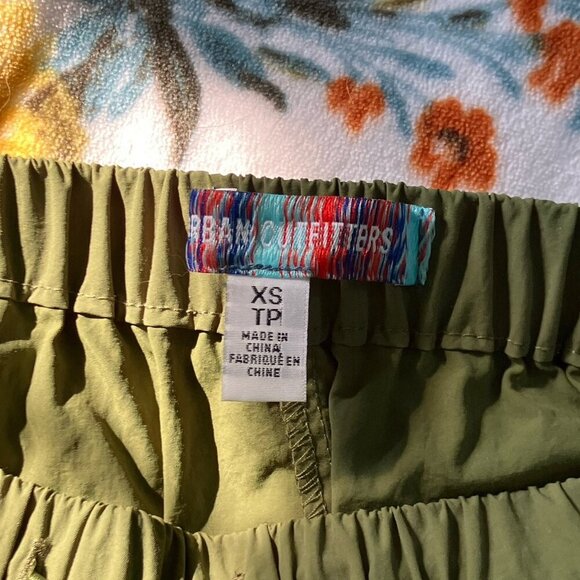 Urban Outfitters Joggers UO Womens XS Jana Nylon Balloon Cargo Pants Moss Green - Picture 5 of 11